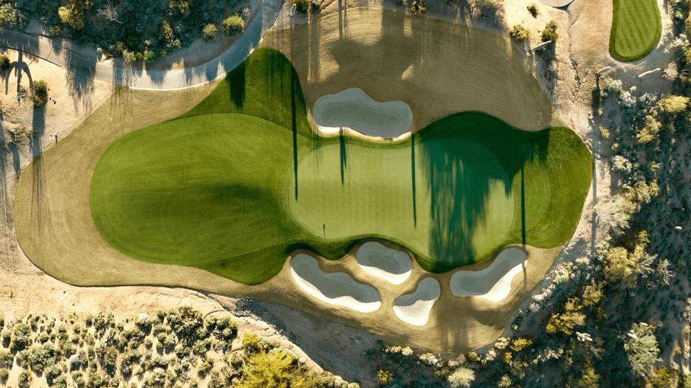 Tác động của các đặc điểm nước lên thiết kế sân golf