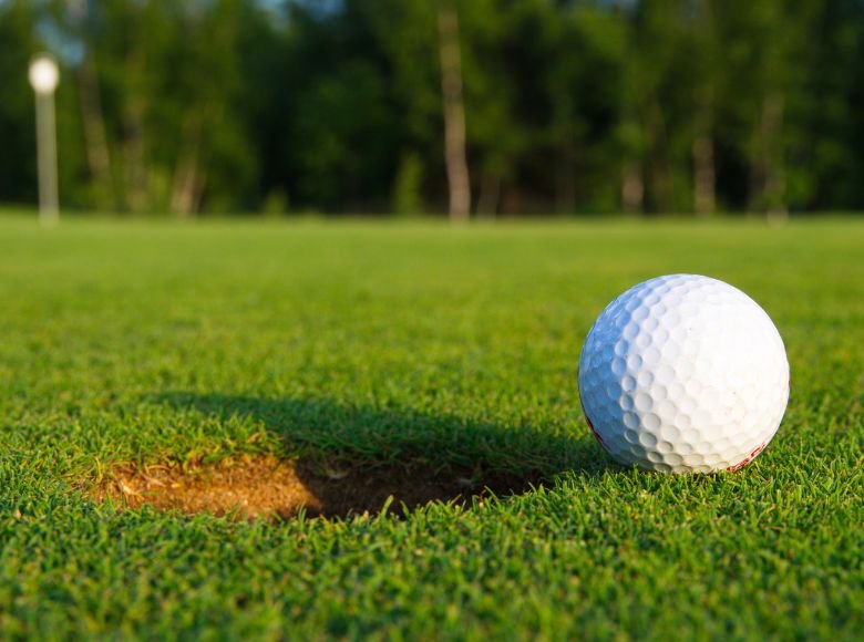 việc thay đôi lỗ golf rất quan trọng