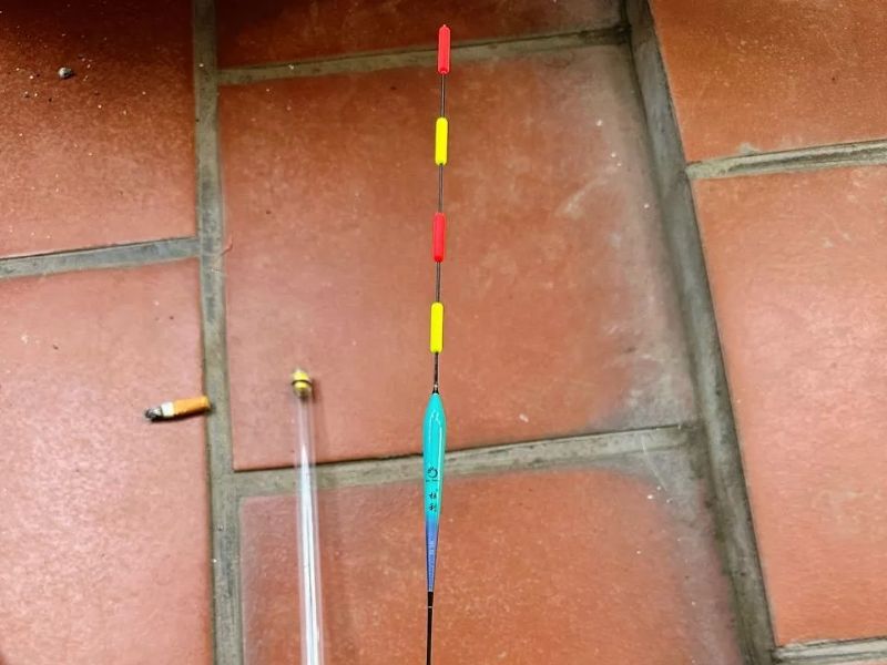 Các bộ phận của phao đài tăm to