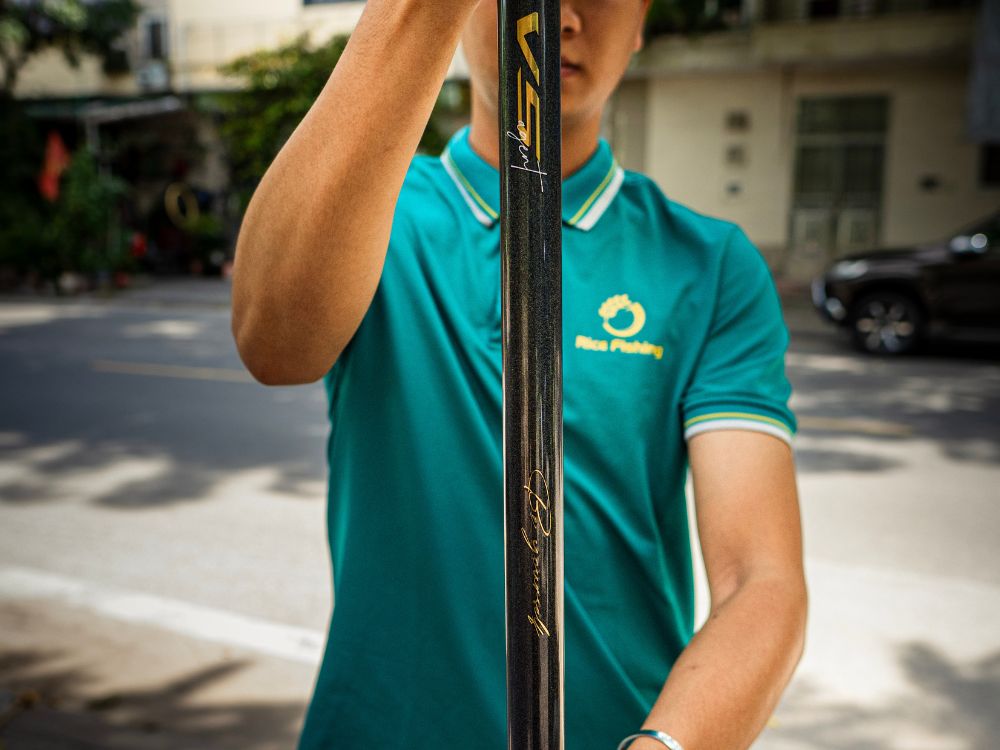 Cần câu độc quyền cho đại lý là dòng sản phẩm được thiết kế, sản xuất hoặc phân phối riêng