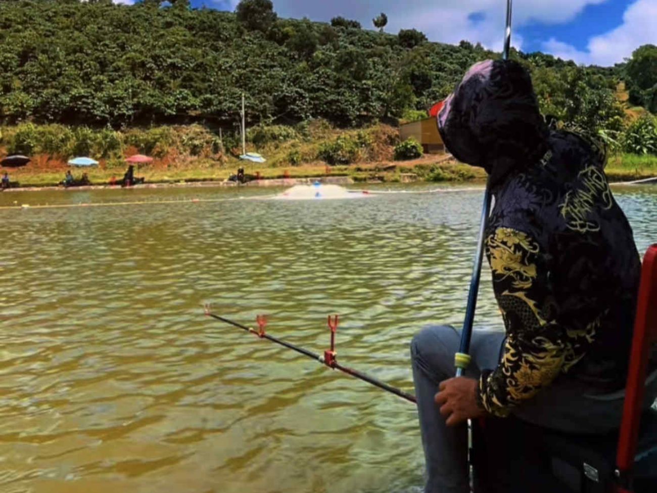 Ngư Điếu Plus Xanh chính là sản phẩm cần câu săn hàng mới được ra mắt thuộc thương hiệu Rice Fishing