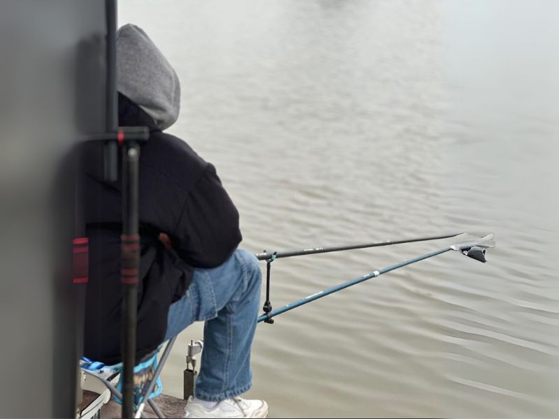 Gác cần câu đài giúp sử dụng cần câu đài hiệu quả hơn