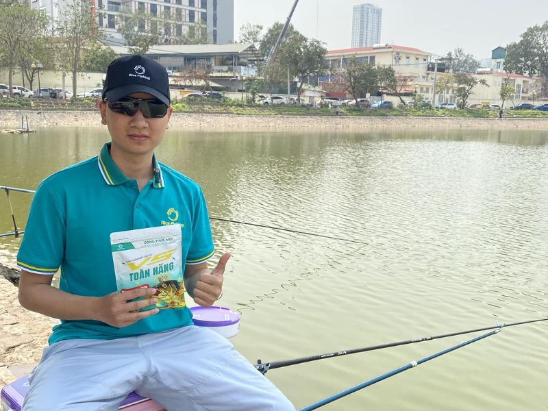 Sản phẩm không thể thiếu trong bộ đồ câu đài là mồi câu cá