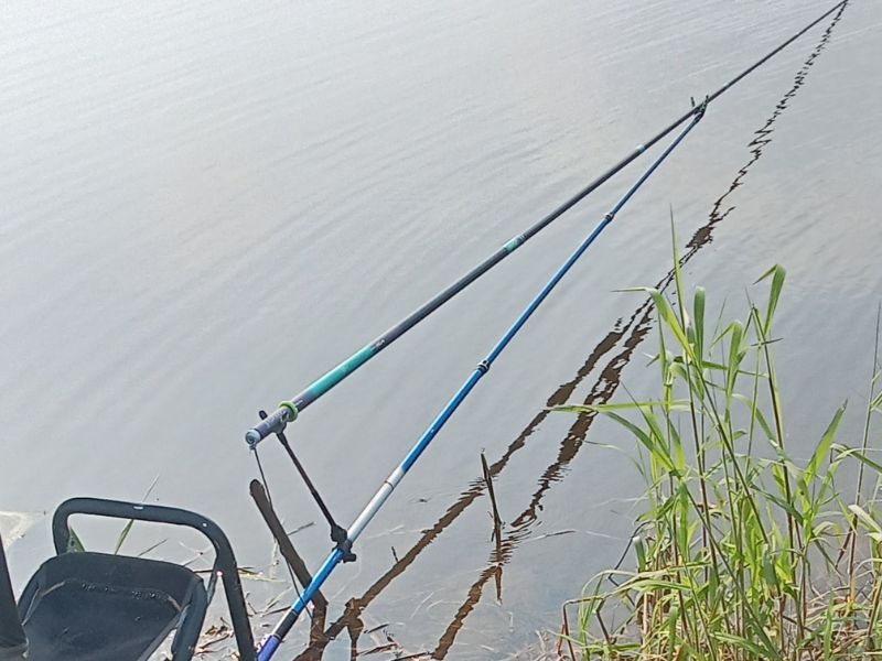 Phân loại cần câu cá theo chất liệu