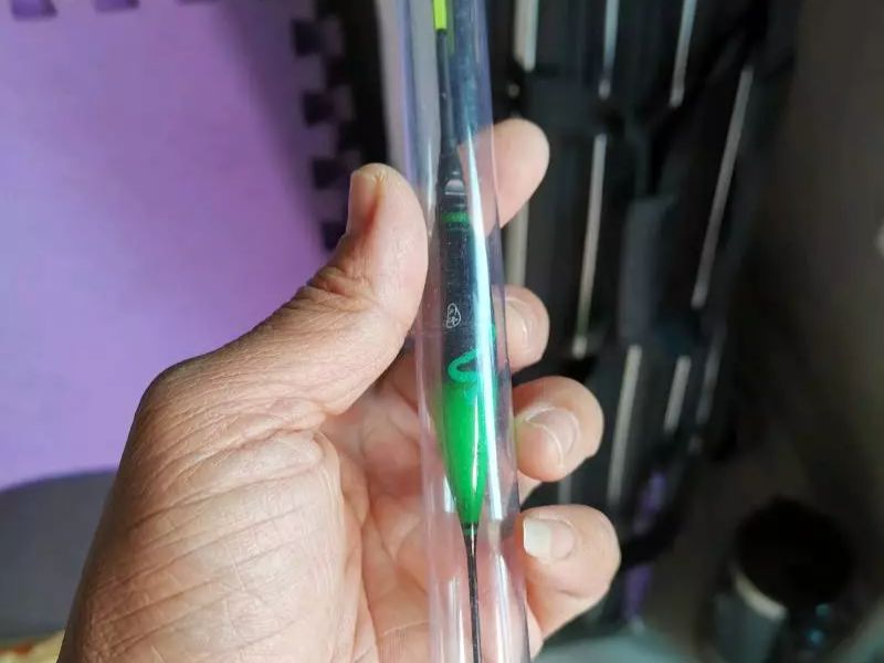 Sự khác nhau giữa phao câu đêm và phao câu ngày