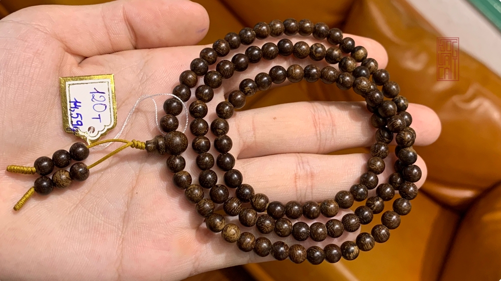 vòng trầm 108 hạt rục cận chìm hiếm