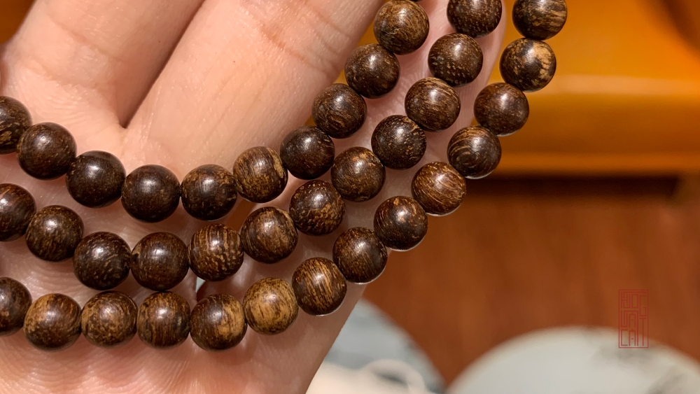 vòng trầm 108 hạt rục cận chìm hiếm