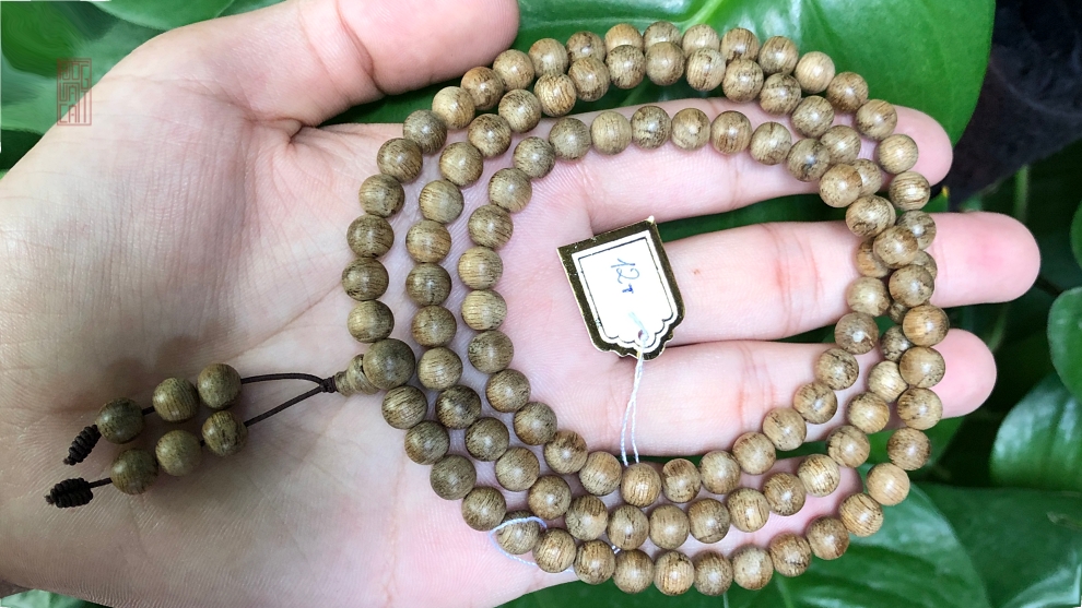 vòng trầm 108 hạt tự nhiên