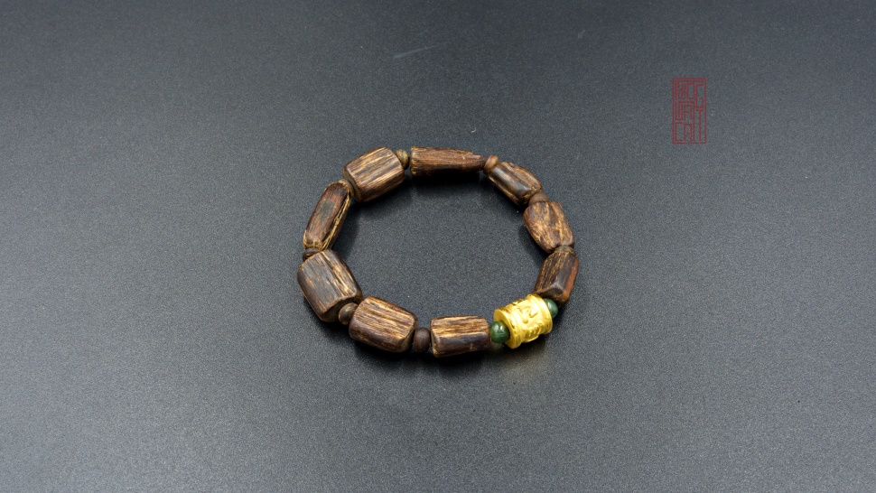 vòng tay trầm hương tự nhiên chìm nước