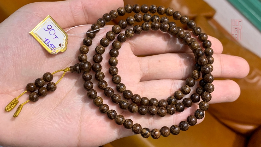 vòng trầm 108 hạt rục cận chìm hiếm
