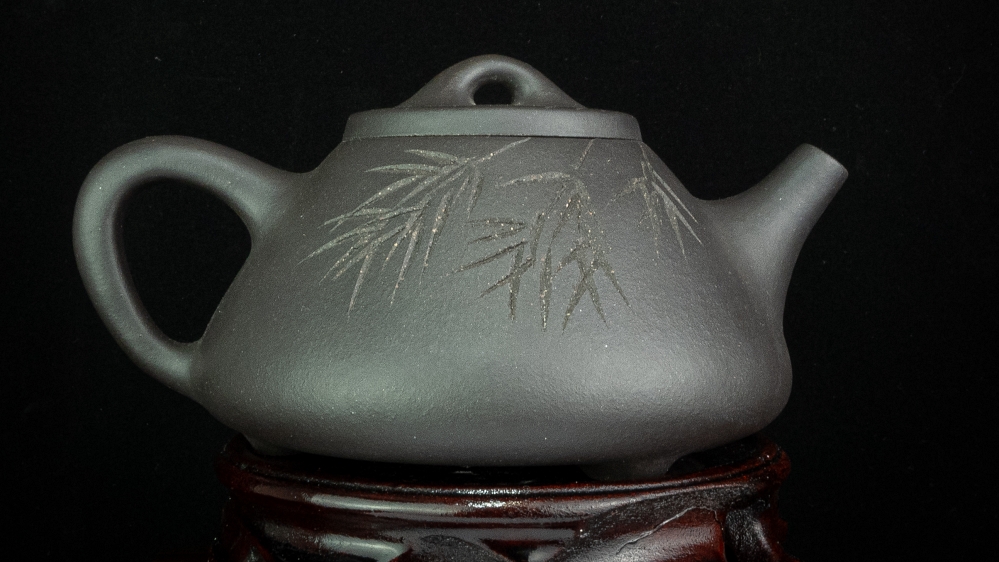 ấm tử sa thạch biều