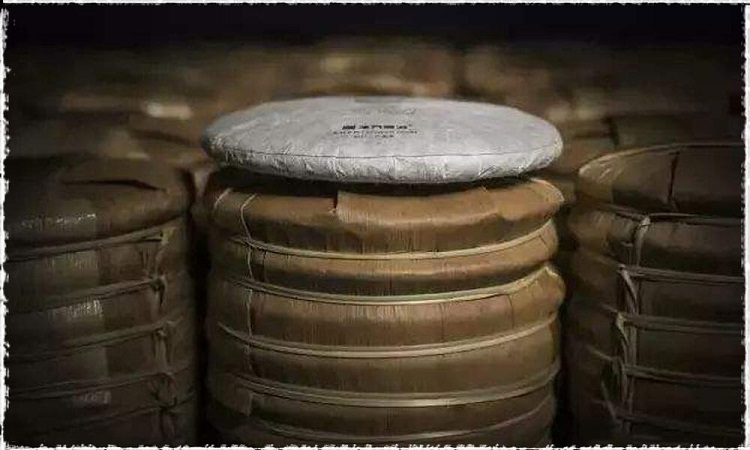 trà phổ nhĩ ủ lâu năm