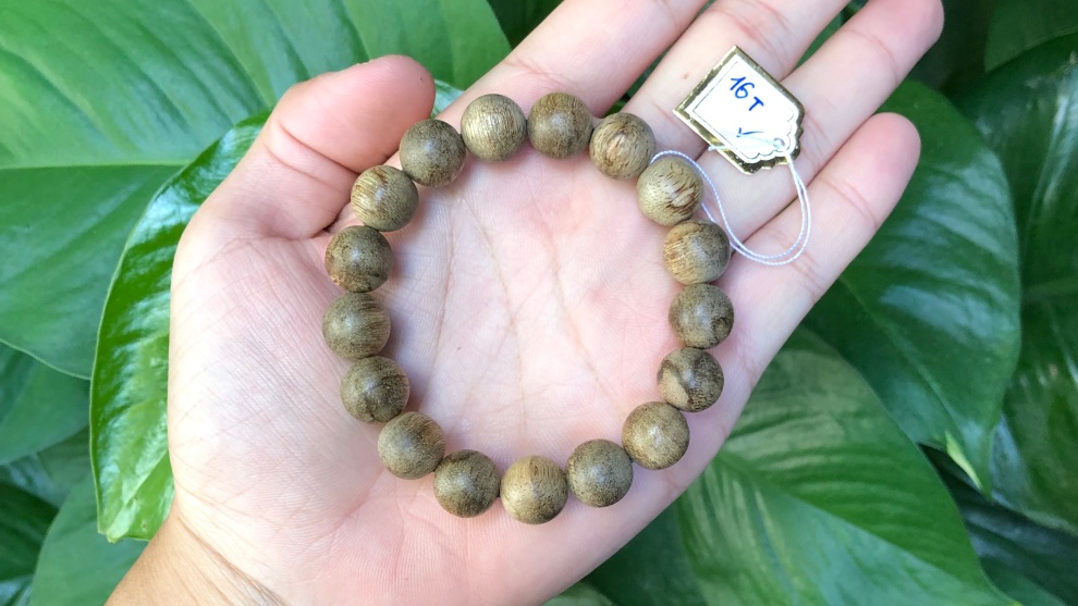 vòng tay trầm hương banh bông Malaysia tự nhiên