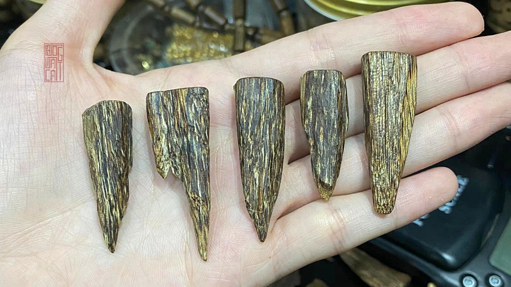 mặt dây chuyền đầu chui