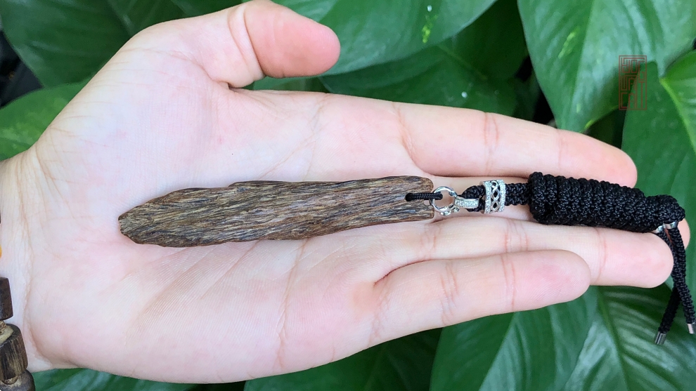 MẶT DÂY CHUYỀN TRẦM KIẾN TỰ NHIÊN