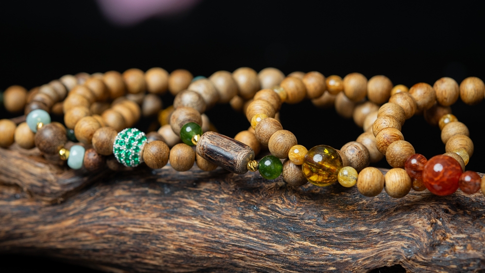 vòng trầm hương cao cấp cho em bé