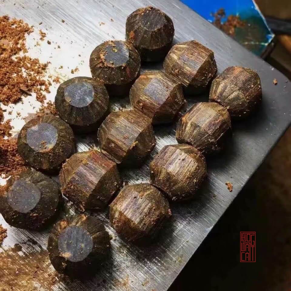 nguyên liệu kỳ nam chìm hước