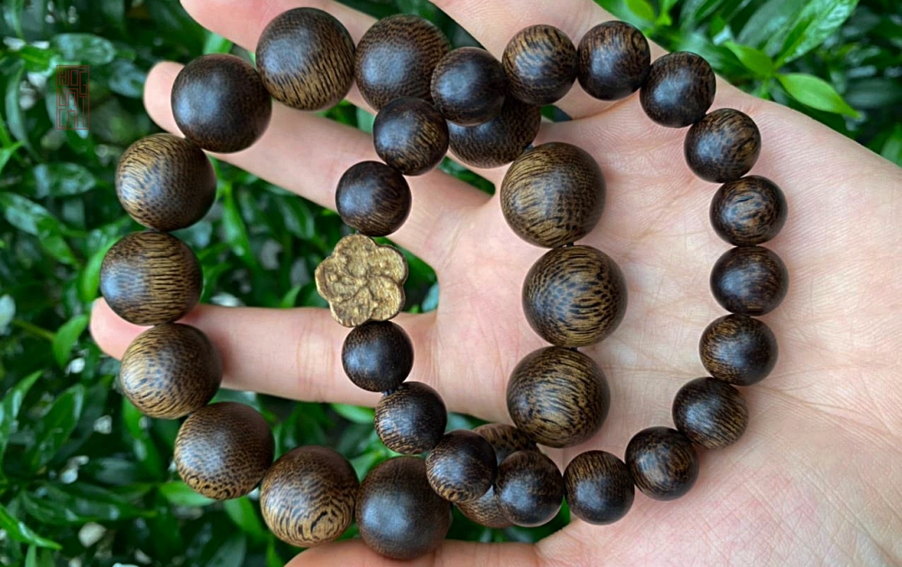 Vòng trầm vườn bo sáp