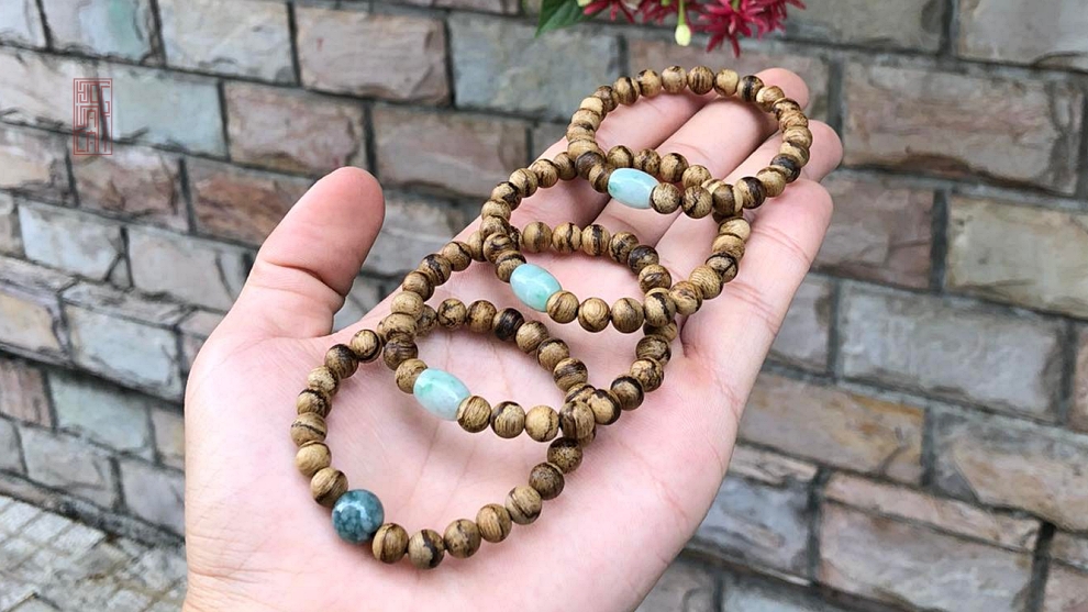 vòng trầm bông indo