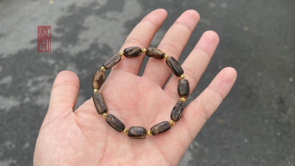 Trầm chìm và bi vàng 18k