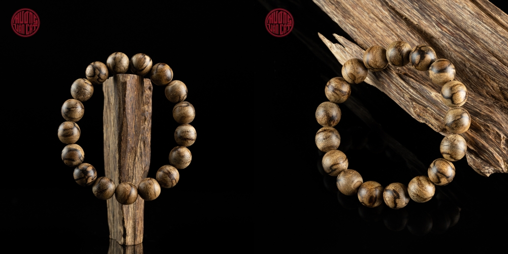 vòng tay trầm hương 12 li banh bông tereng