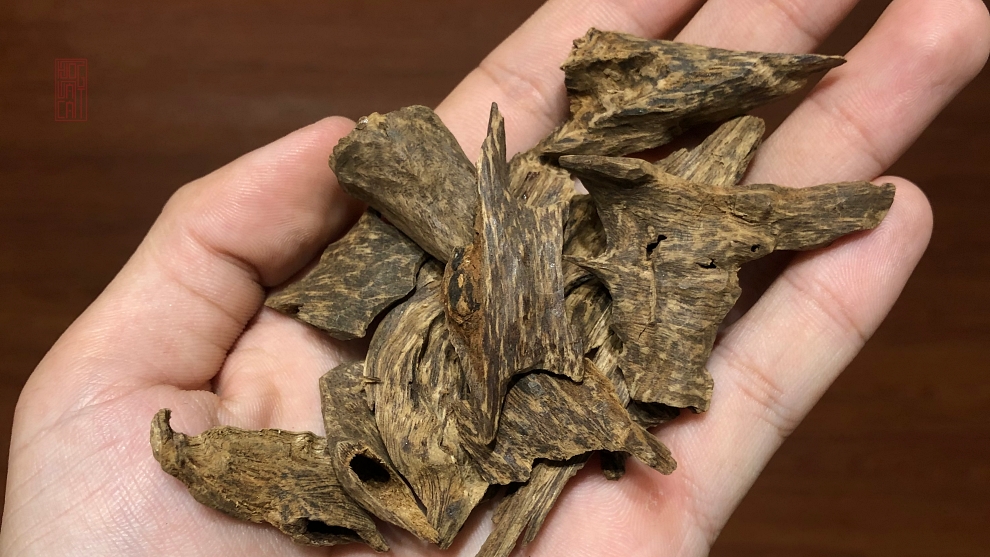 VỤN TRẦM KIẾN TỰ NHIÊN CAO CẤP