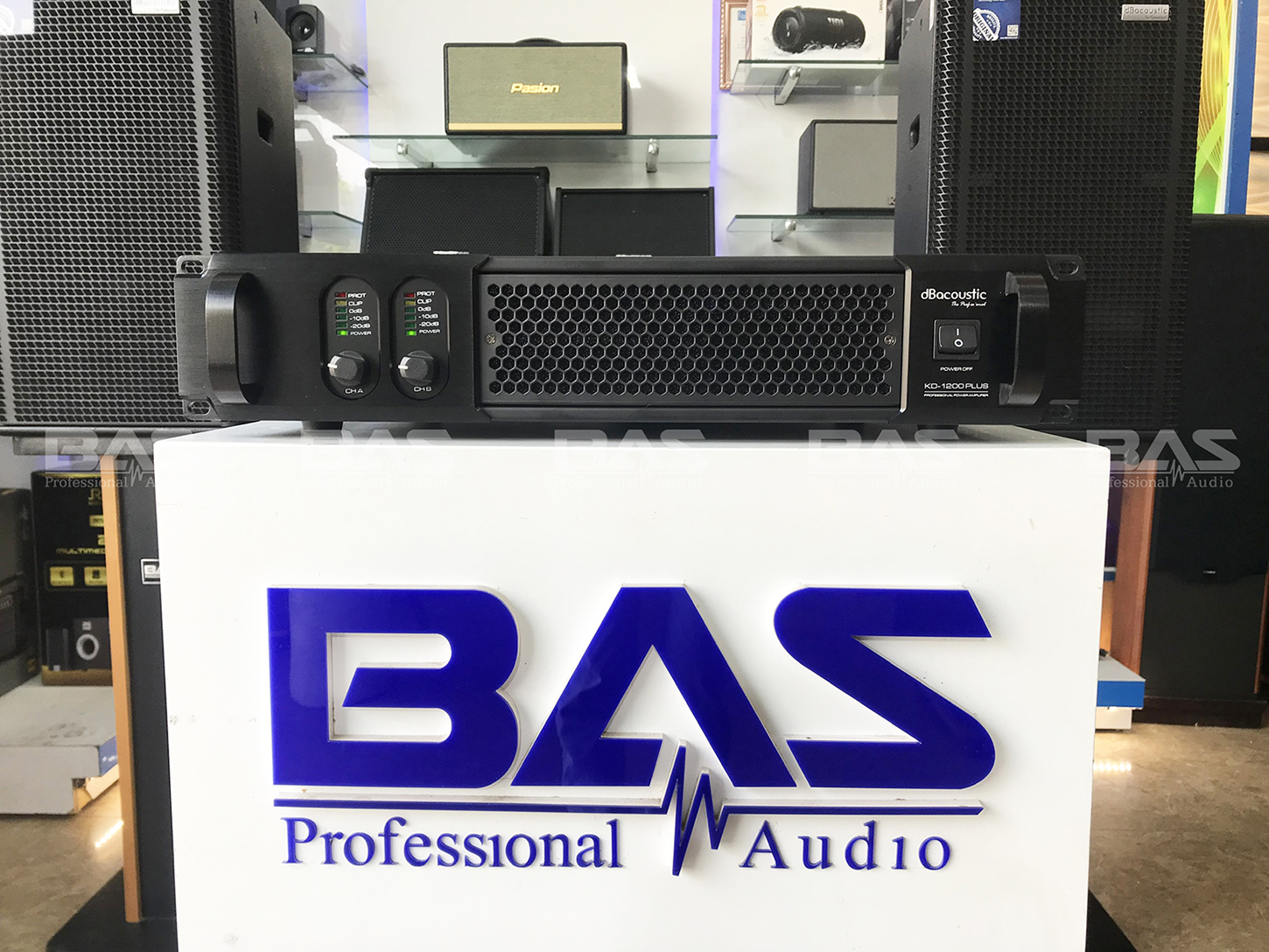 mặt trước công suất dBacoustic KD1200 Plus