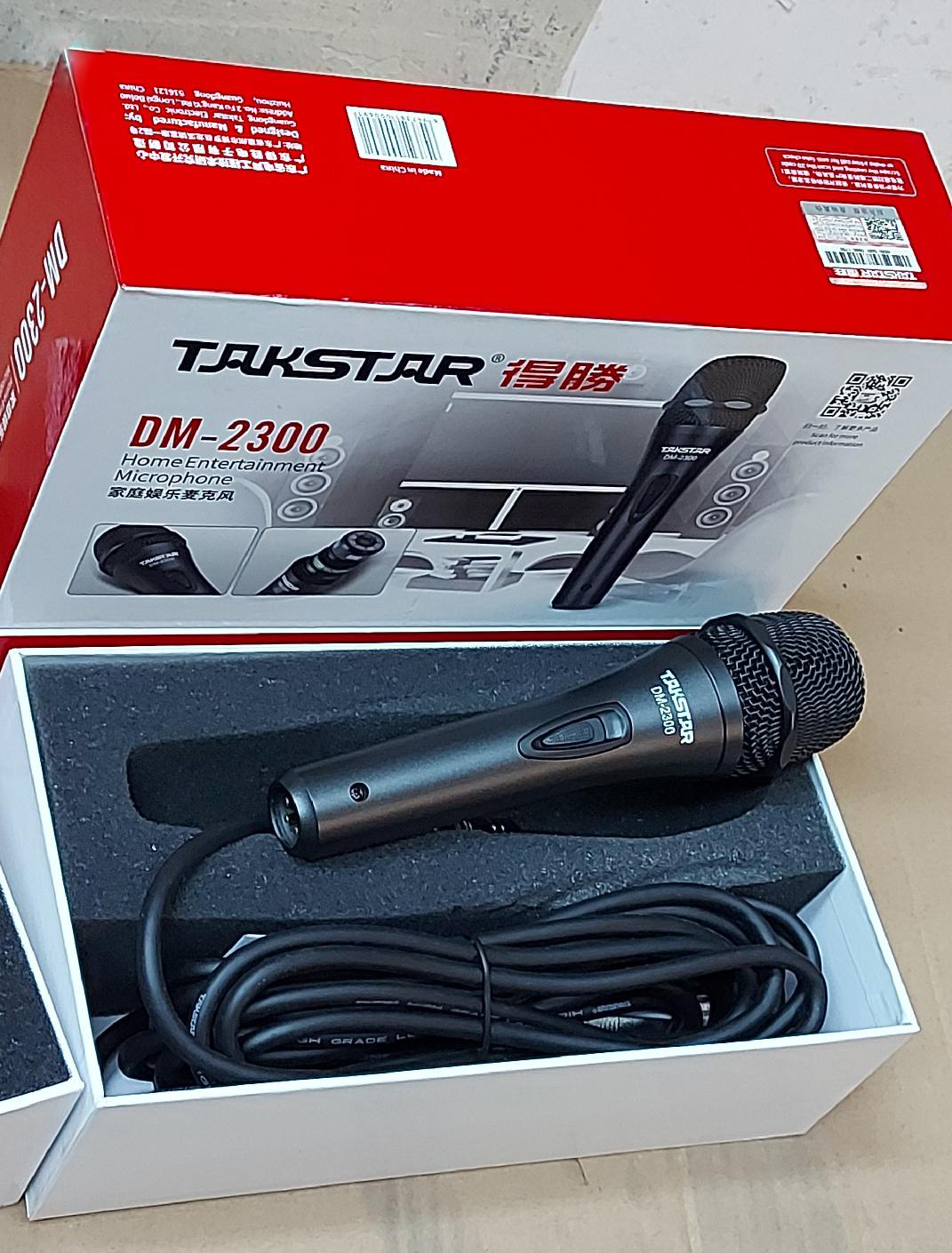 Micro có dây takstar DM 2300 dành cho biểu diễn, karaoke chuyên nghiệp