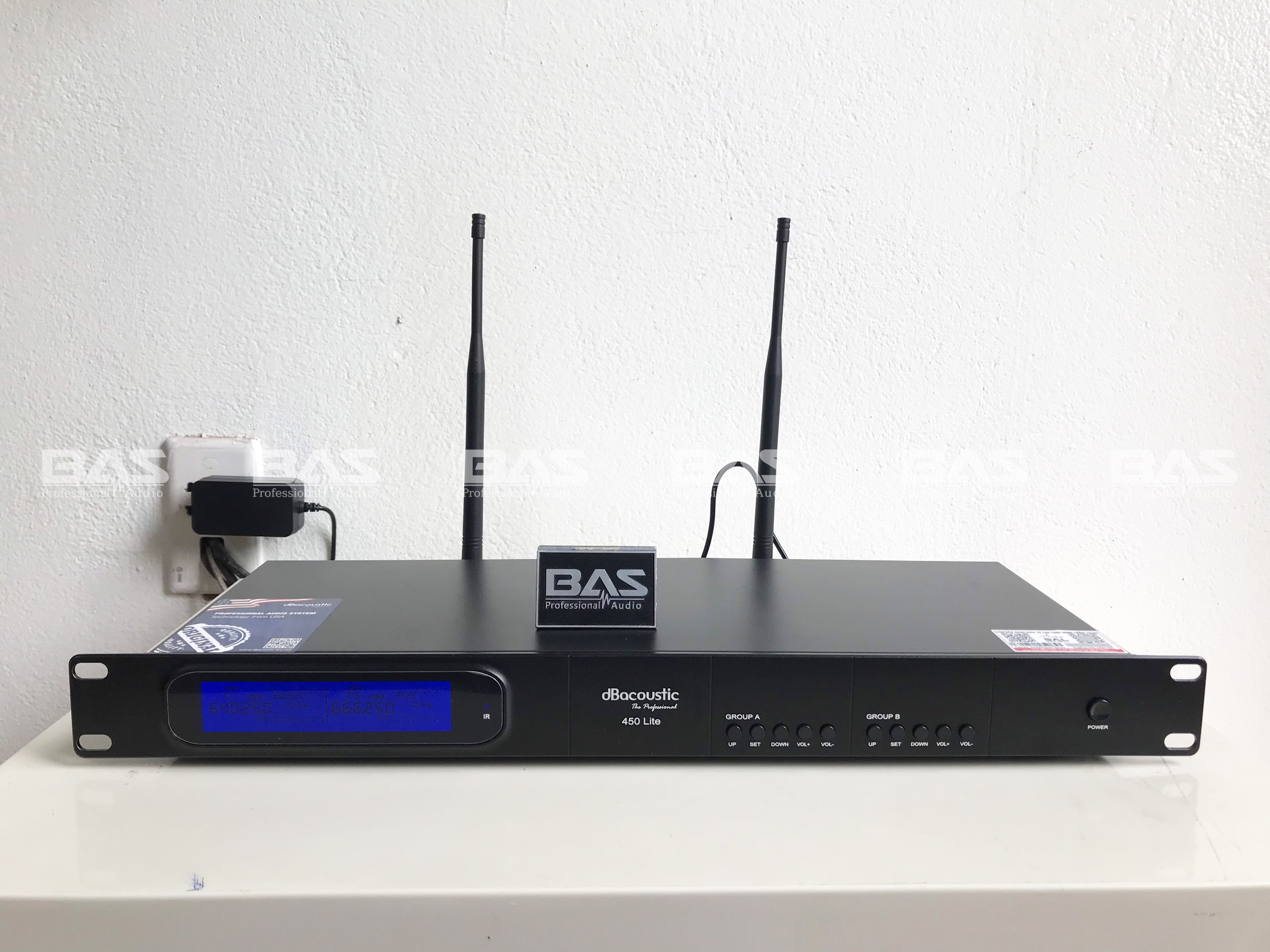 Đầu thu của Micro karaoke dBacoustic 450 Lite tại BAS Audio Nam Định