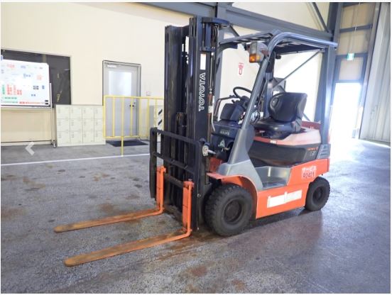 Xe nâng điện hiệu TOYOTA 7FB15 nâng cao 4500 mm