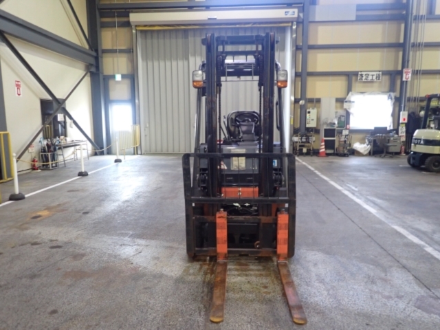 Xe nâng điện hiệu TOYOTA 8FBH15