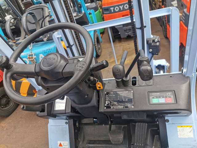 Xe nâng điện TOYOTA 7FB10 nâng cao 3000mm chuẩn Nhật