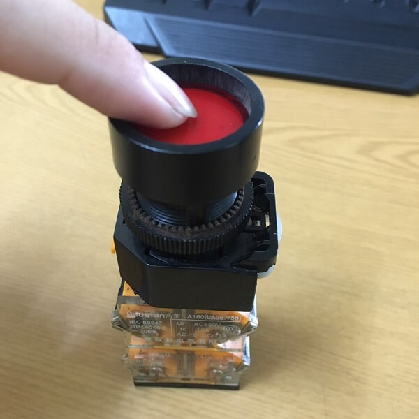 Công tắc đóng mở xe nâng điện