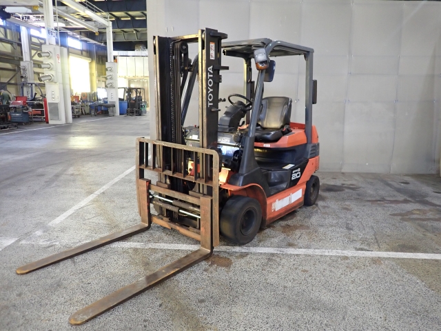 Xe nâng điện TOYOTA 8FBL20, nâng cao 3000 mm