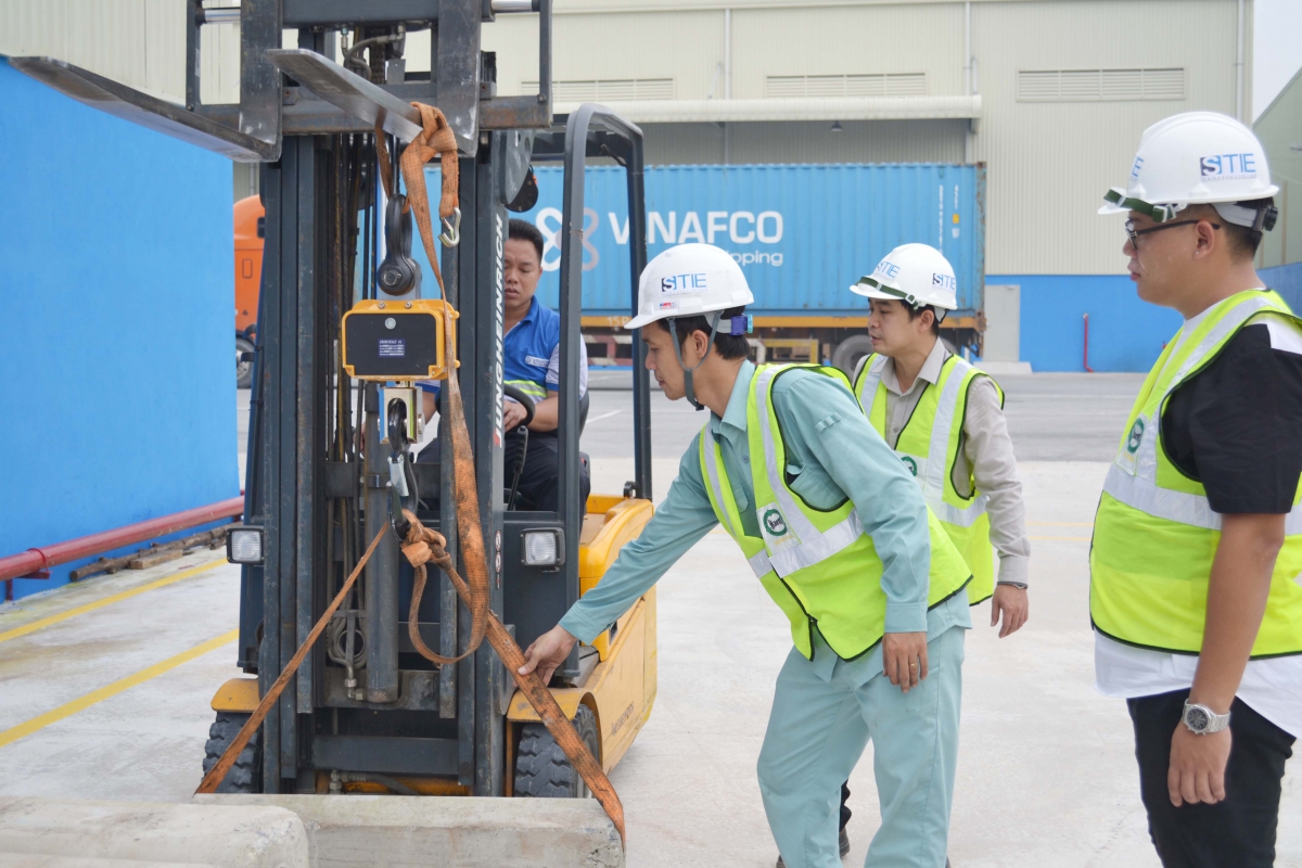 Xe nâng cần được kiểm tra định kỳ