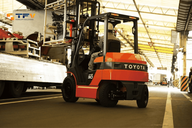 Xe nâng cũ Toyota hoạt động bền bỉ, hiệu suất tuyệt vời