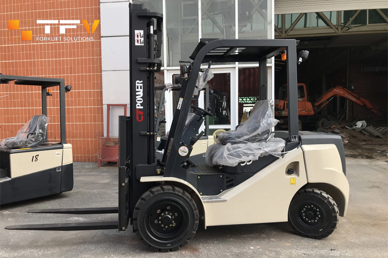 Xe nâng động cơ dầu CT Power tích hợp nhiều đặc điểm nổi bật trong thiết kế