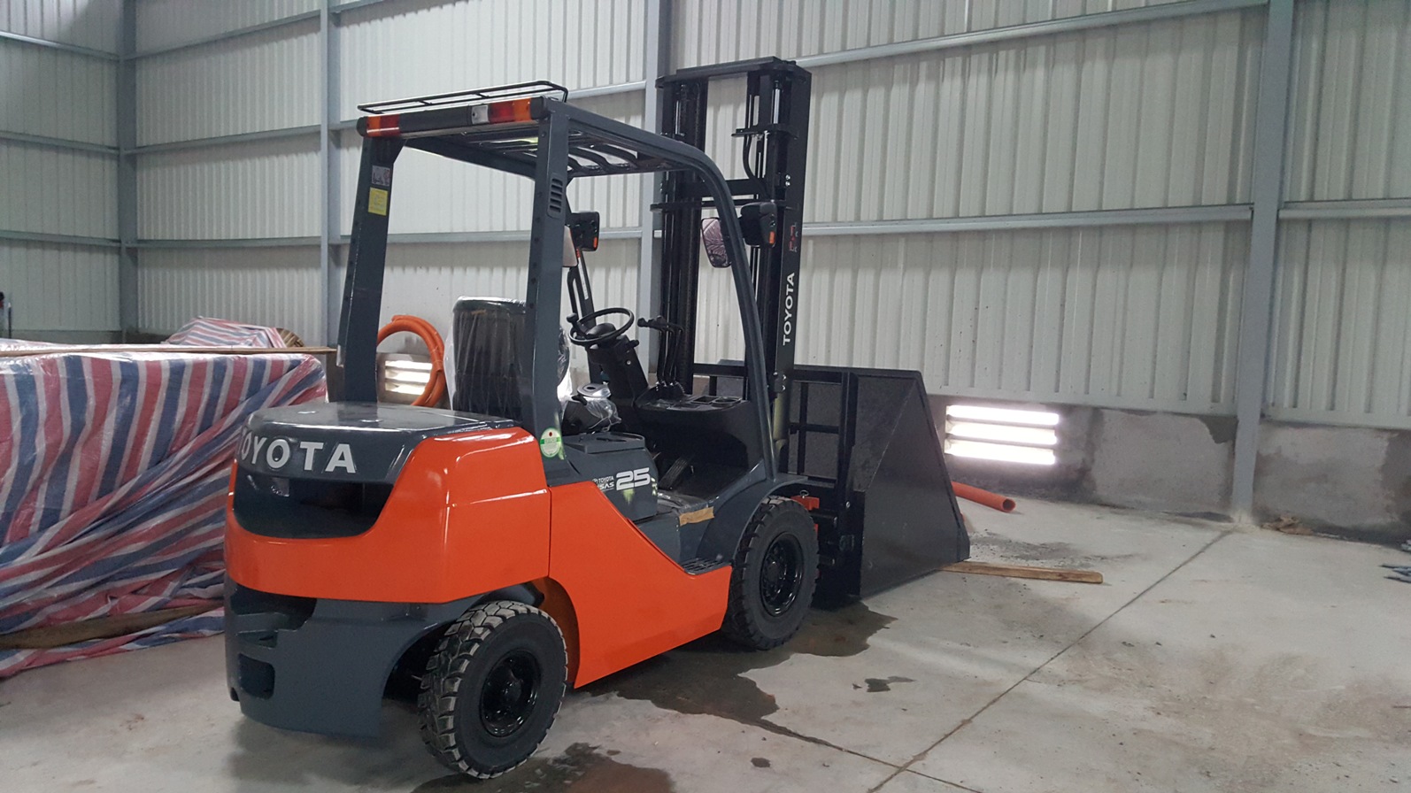 Xe nâng Toyota Nhật Bản