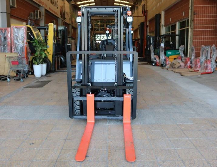 Xe nâng mới 2.5 tấn Toyota FDZN25. Khung V3000. Sản xuất 2022.