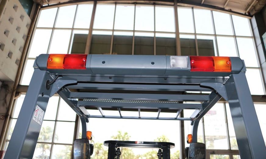 Xe nâng mới 2.5 tấn Toyota FDZN25. Khung V3000. Sản xuất 2022.