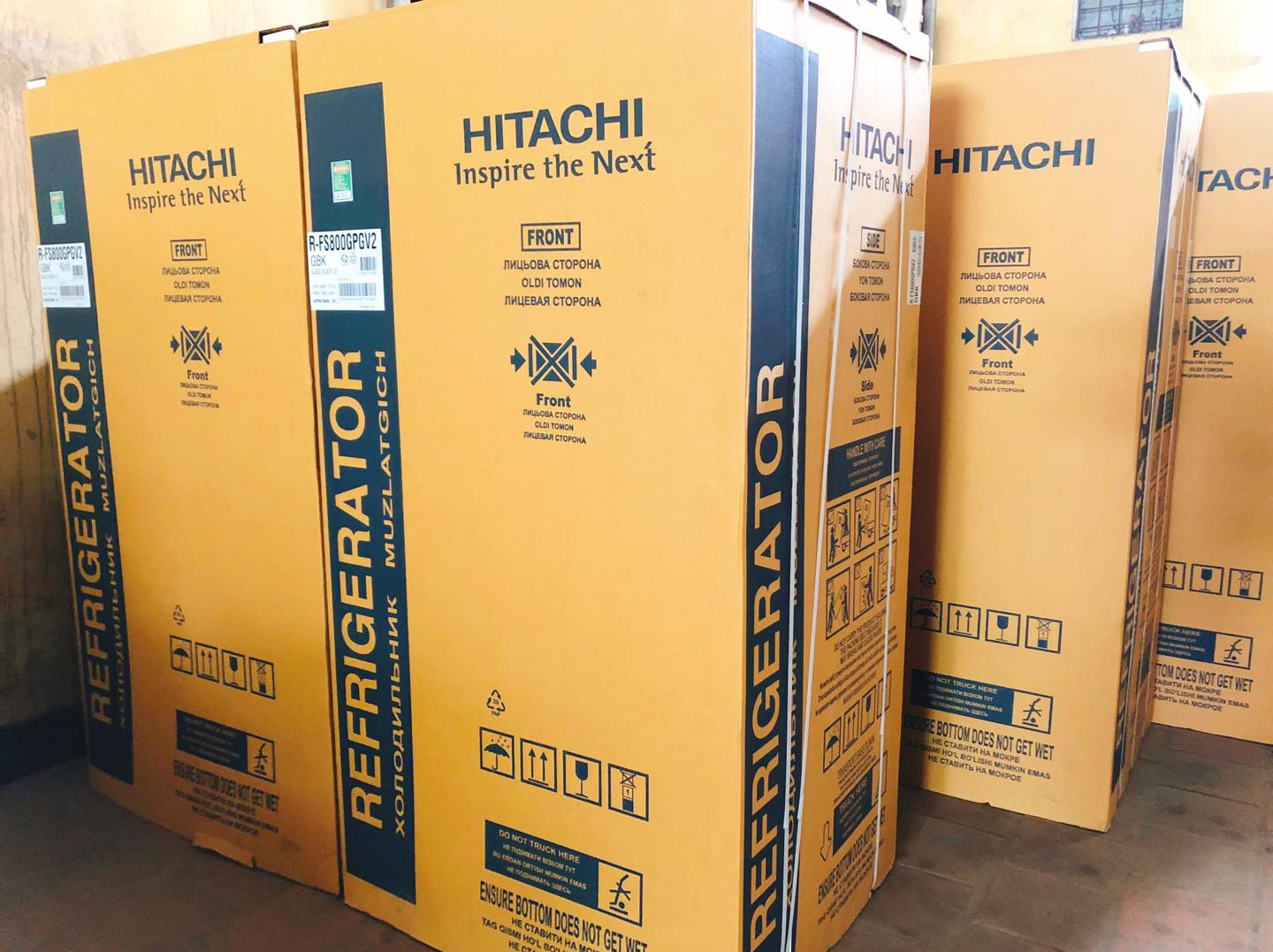 kho hàng tủ lạnh Hitachi