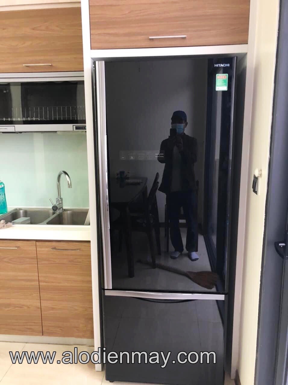 Ai đang tìm tủ lạnh Hitachi 2 cánh ngăn đá dưới? Mua ngay R-B505PGV6