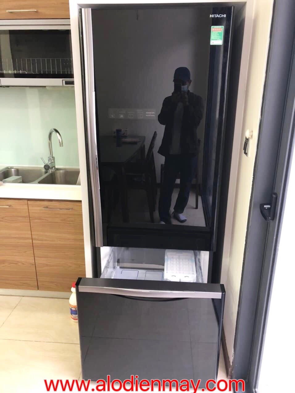 Ai đang tìm tủ lạnh Hitachi 2 cánh ngăn đá dưới? Mua ngay R-B505PGV6