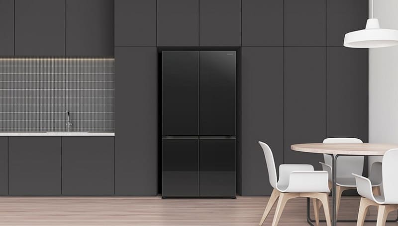 Tủ lạnh Hitachi inverter 645L 4 cánh ngăn đông dưới R-WB700PGV4 (GBK) chính hãng, model mới 2025