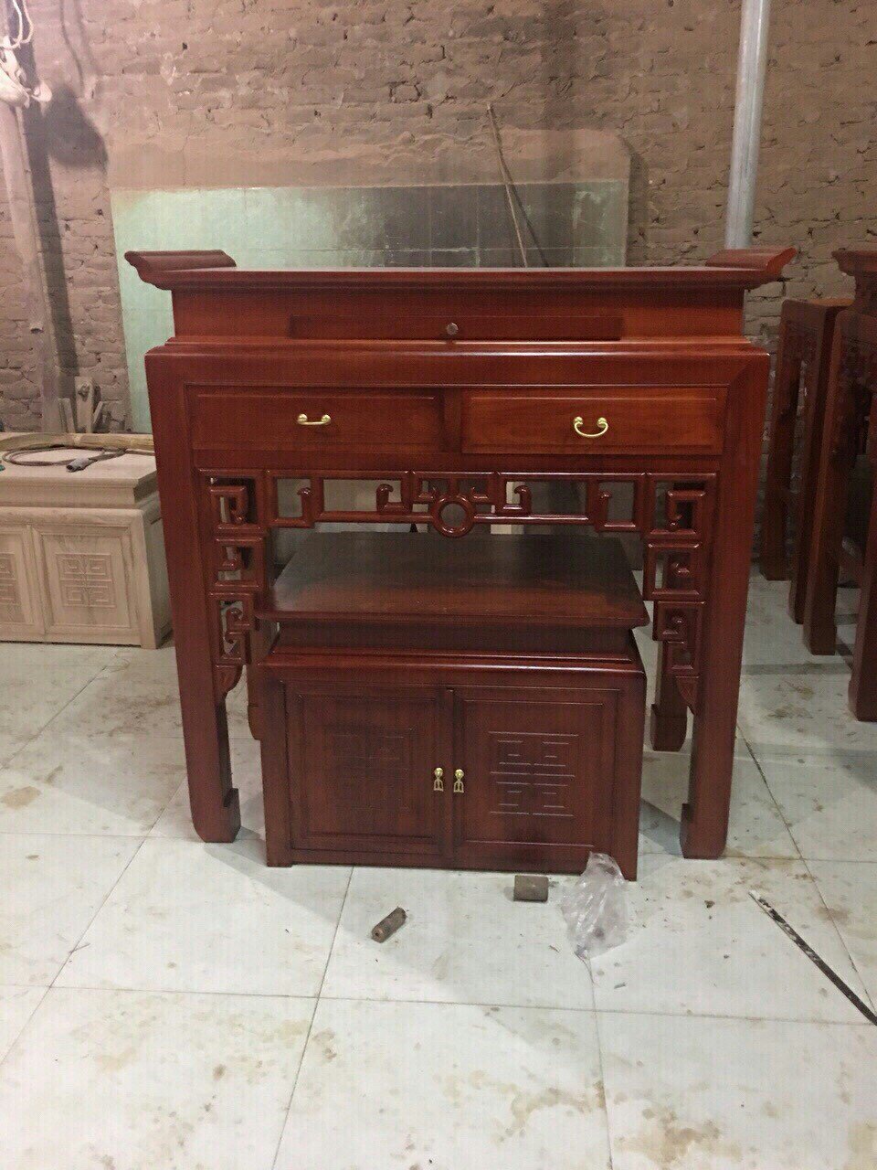 Bàn thờ gỗ sồi