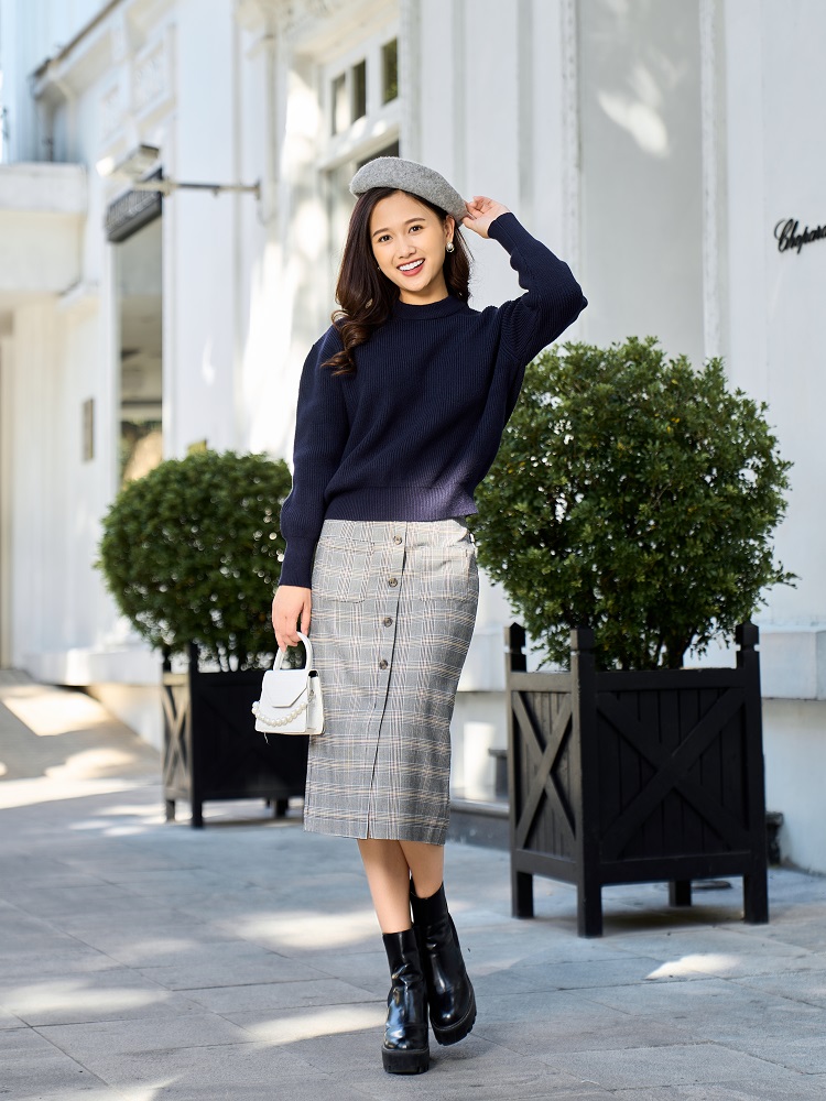 chân váy kaki cùng áo len nữ