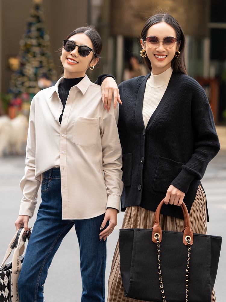 Mix áo len cùng sơ mi