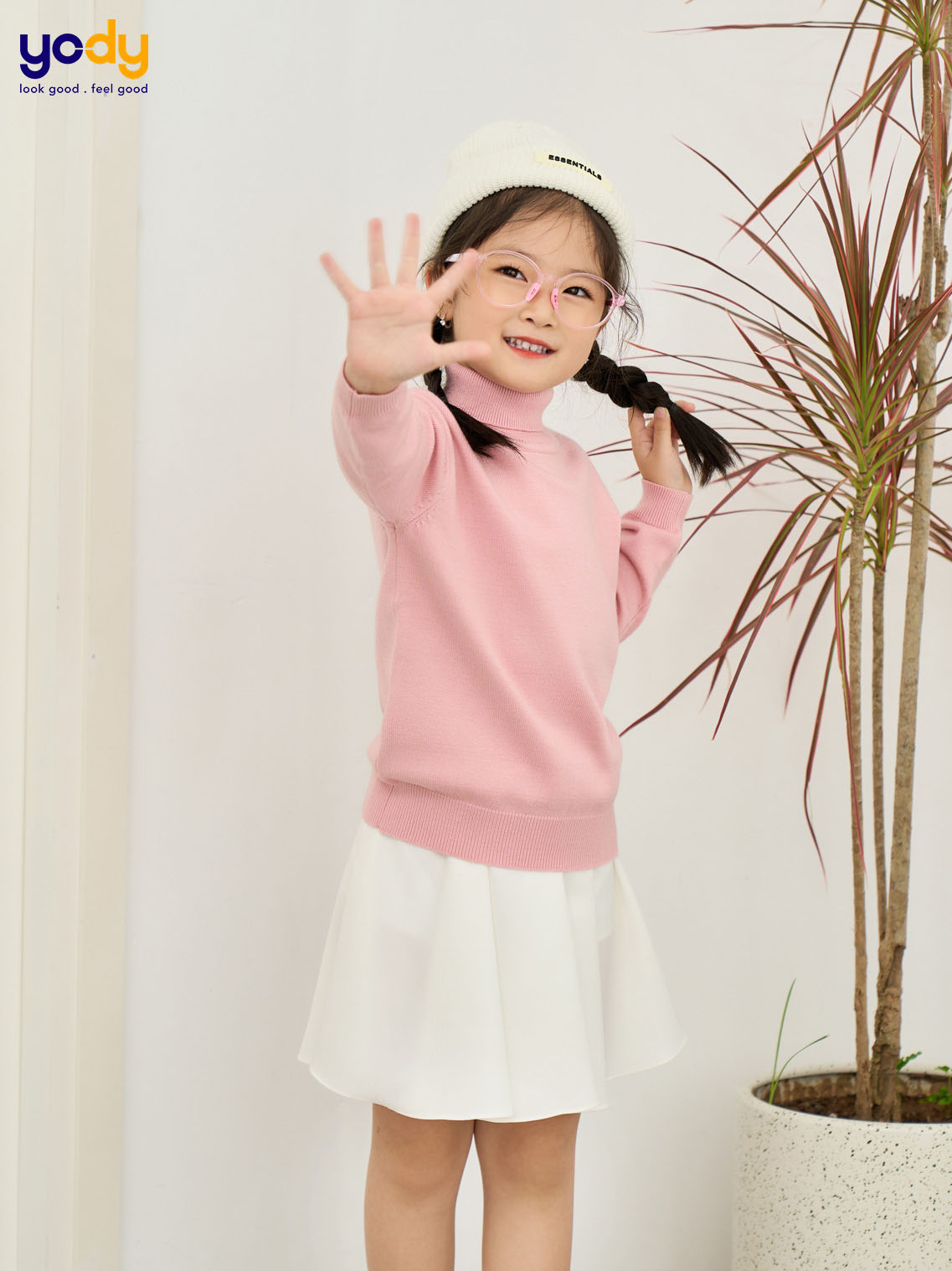 Áo len trẻ em cổ lọ