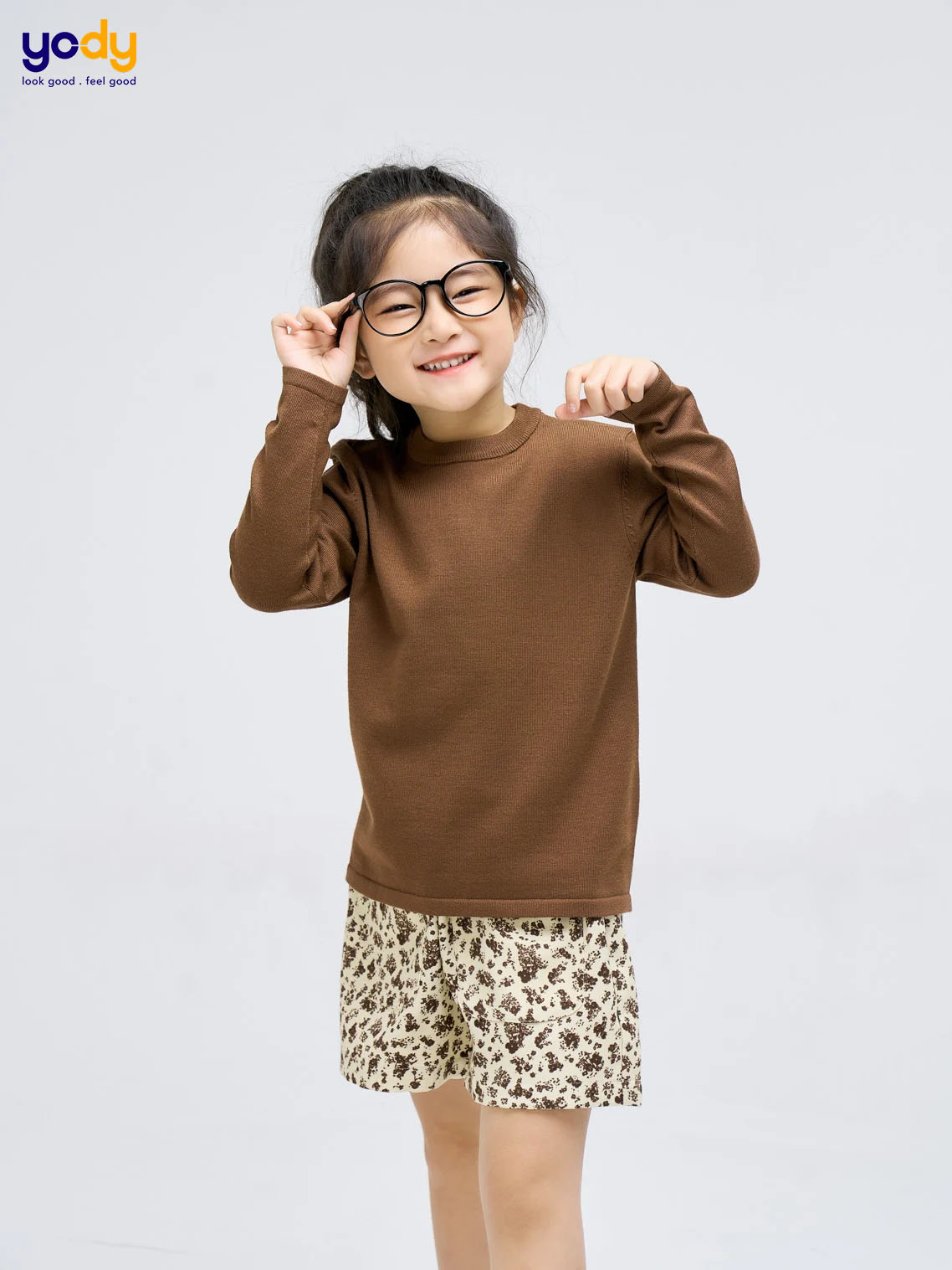 Áo len cho bé cổ tròn