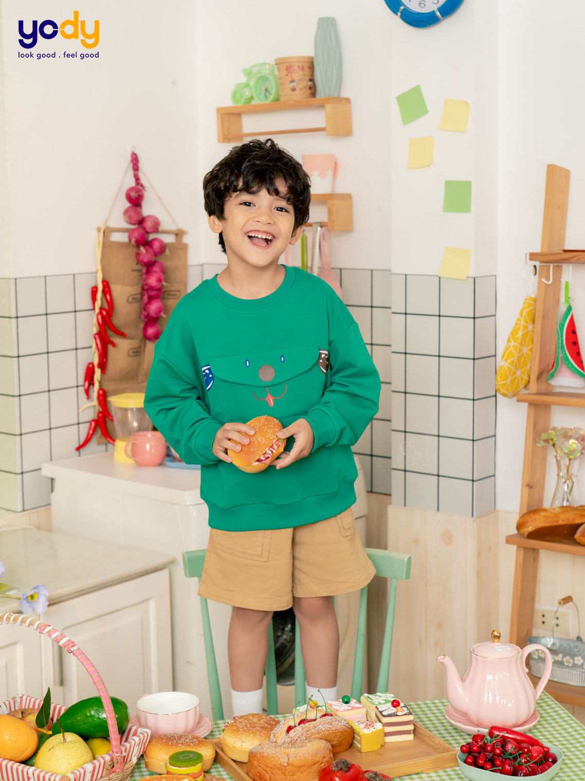 Áo nỉ trẻ em in túi độc lạ